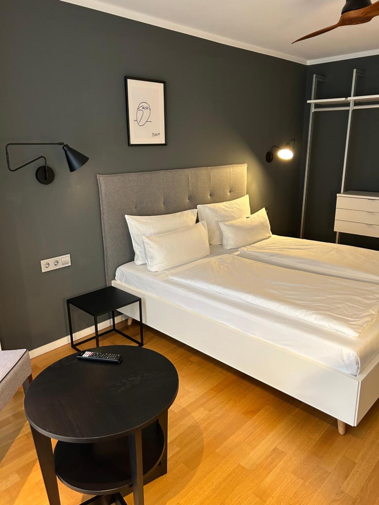 Dk Hotel