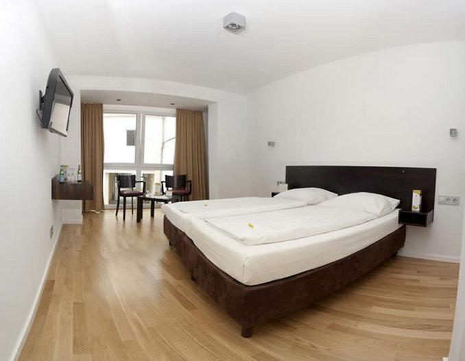 Dk Hotel