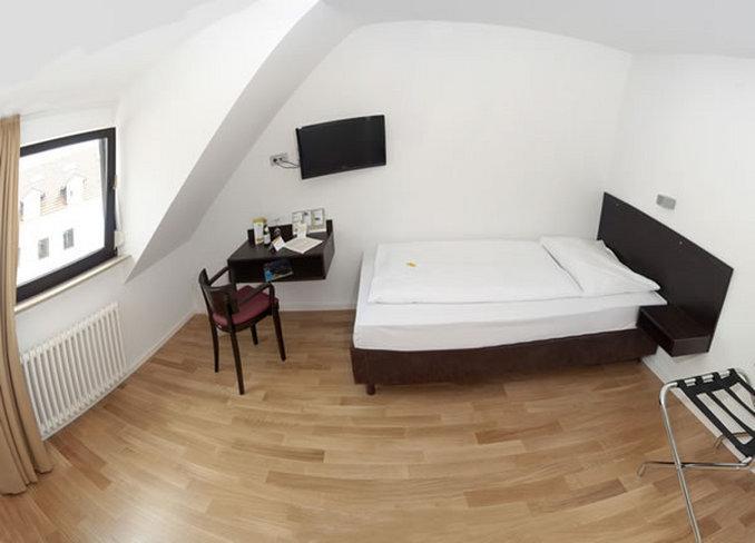 Dk Hotel 3*